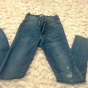 Comfy blue jeggings from old navy!!